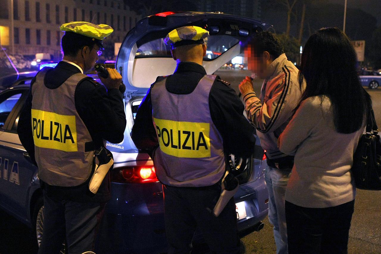 Ubriaco alla guida, sul banco degli imputati finisce l’etilometro e l’accusa si ribalta: assolto – Ecco perché