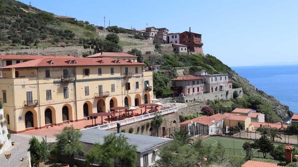 Detenuti raddoppiati a Gorgona, Salvetti: «Così si rovina un modello»<br>