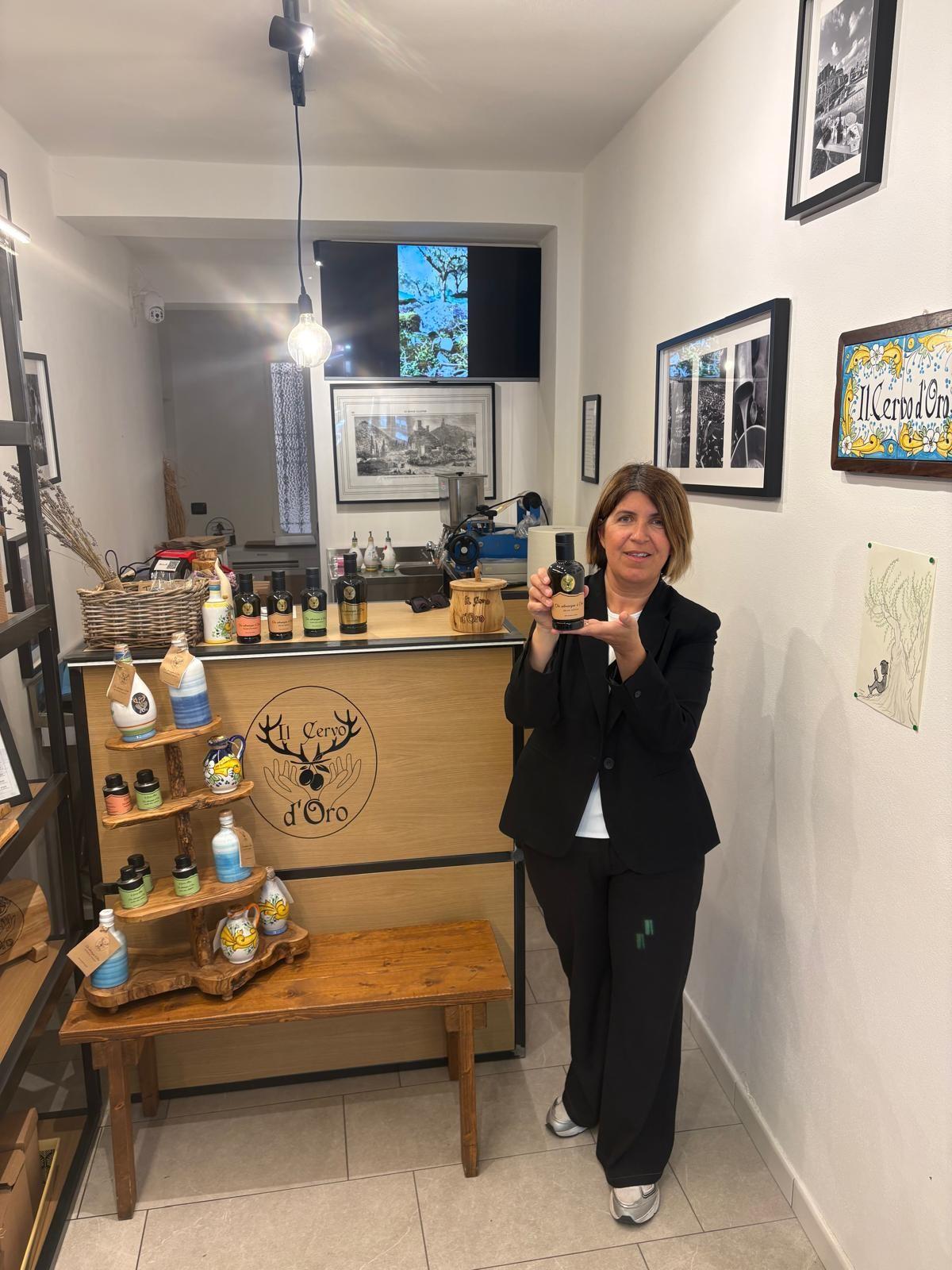 Radici in Campania, cuore nel centro storico di Reggio Emilia: premio internazionale per l’olio del Cervo d’Oro