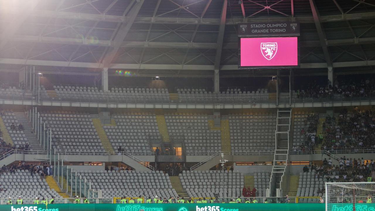 Torino, scontri tra ultras: chi è il 36enne è in prognosi riservata