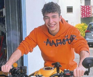 Anche Novellara piange Elia Sarzi Braga, morto a 23 anni in un incidente in moto