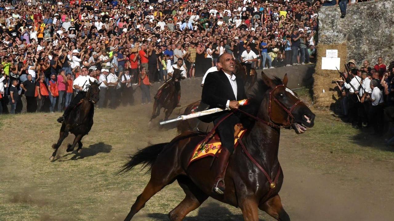 La Sardegna equestre unita: «No alla legge sui caschetti»