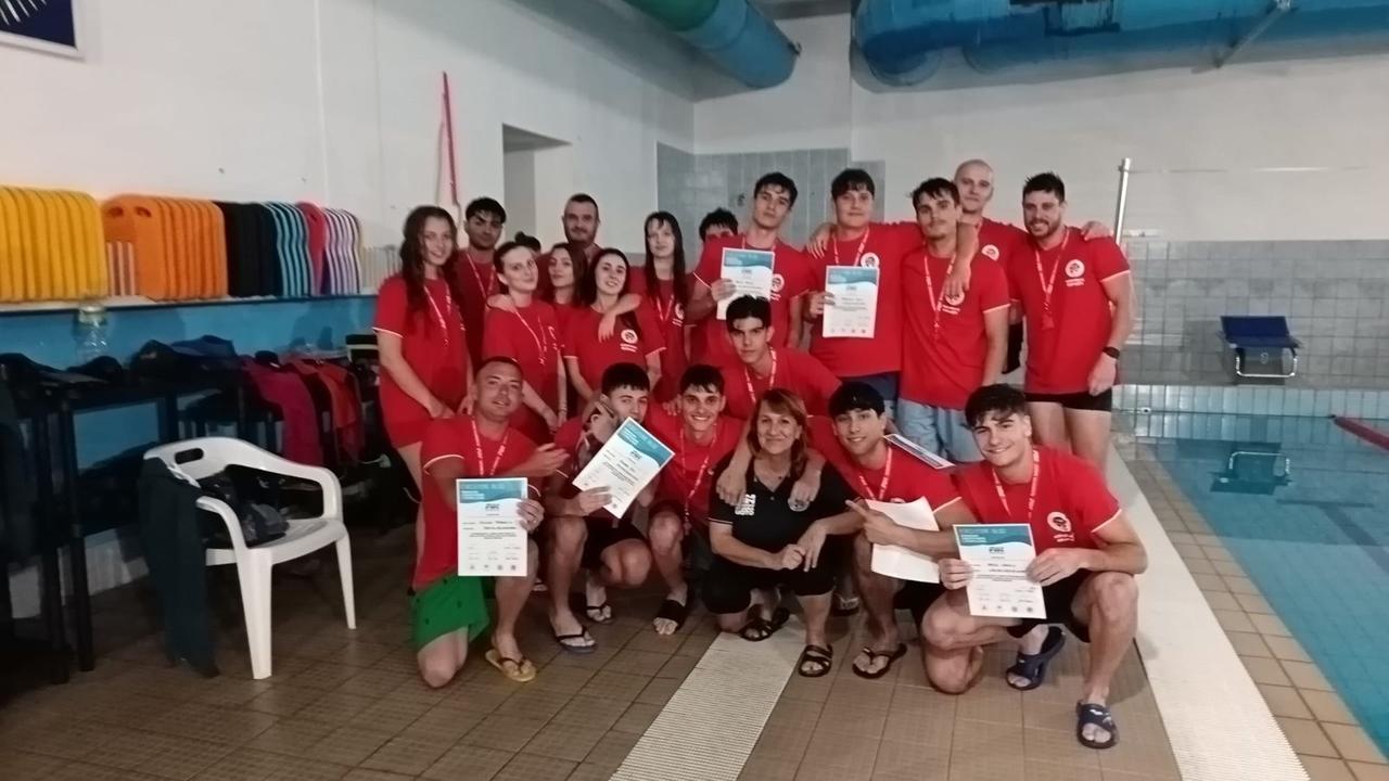Olbia, via ai corsi per assistenti bagnanti della Federazione Italiana Nuoto
