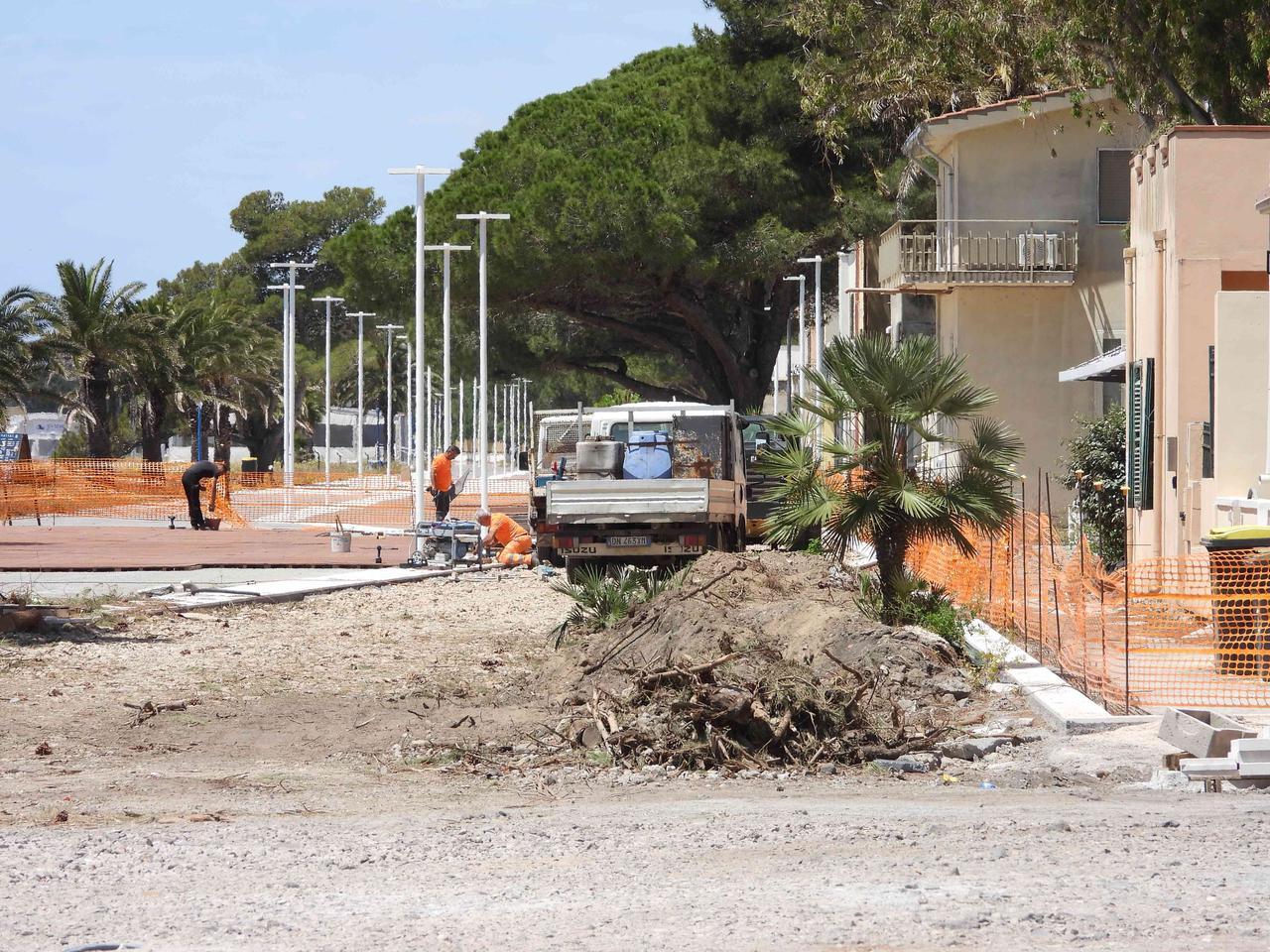 Torregrande il cantiere sul lungomare