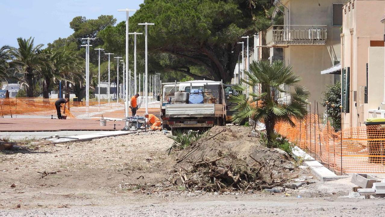 Torregrande il cantiere sul lungomare