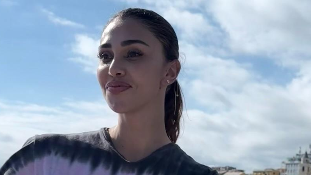 Belen Rodriguez ricoverata in ospedale, l’ex marito Stefano De Martino al suo fianco