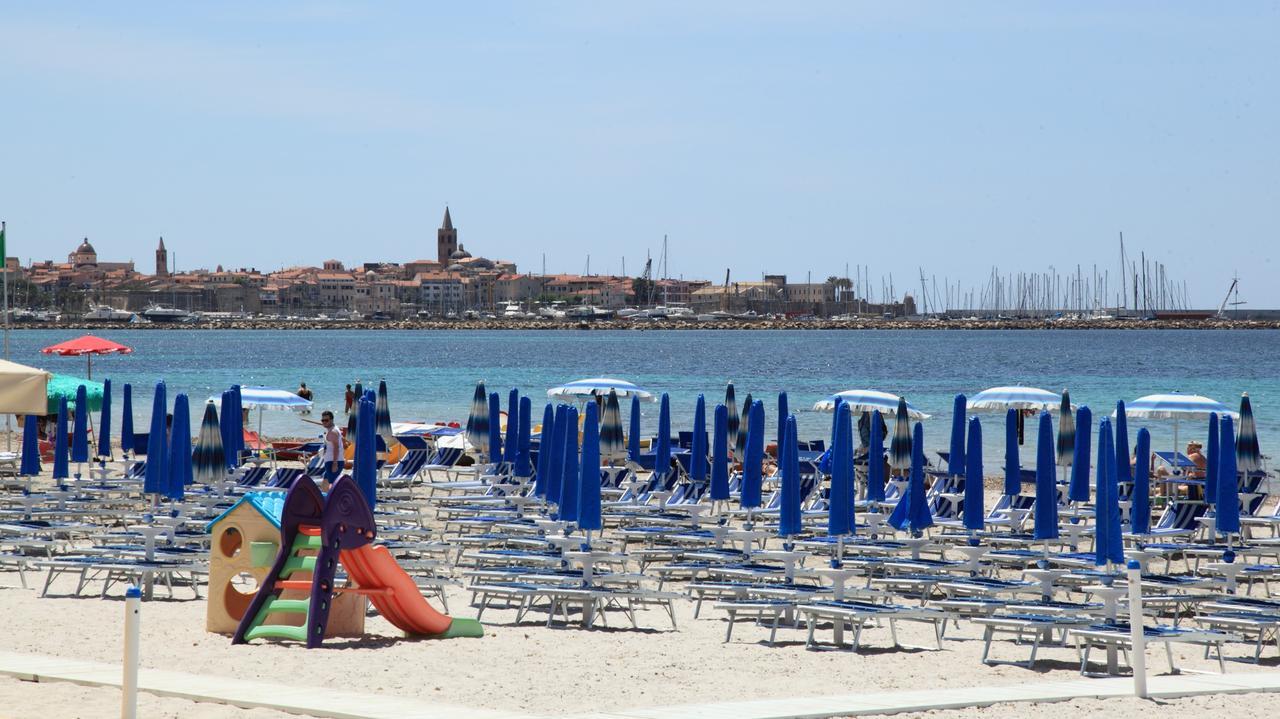 Bandiere verdi 2026, la Sardegna domina: da Alghero a San Teodoro le spiagge top per famiglie e bambini