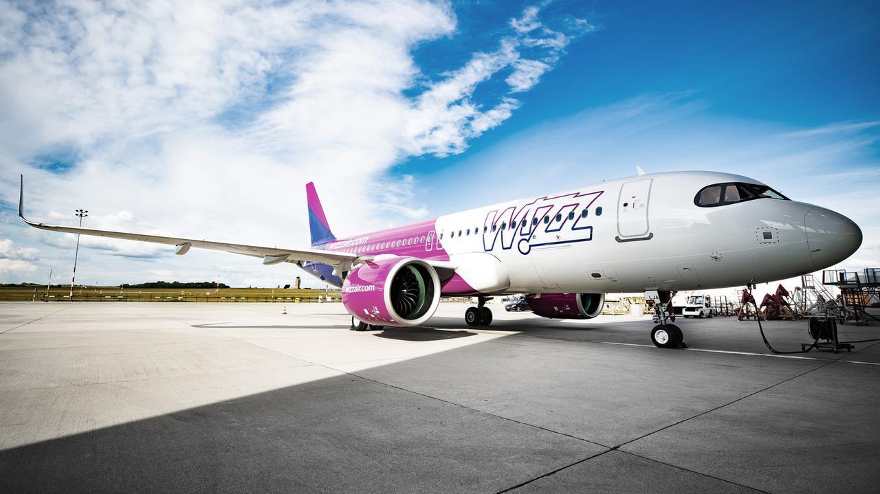 Voli, Wizz Air presenta 5 nuove rotte da Alghero, Olbia si rafforza: le destinazioni, i prezzi e le frequenze