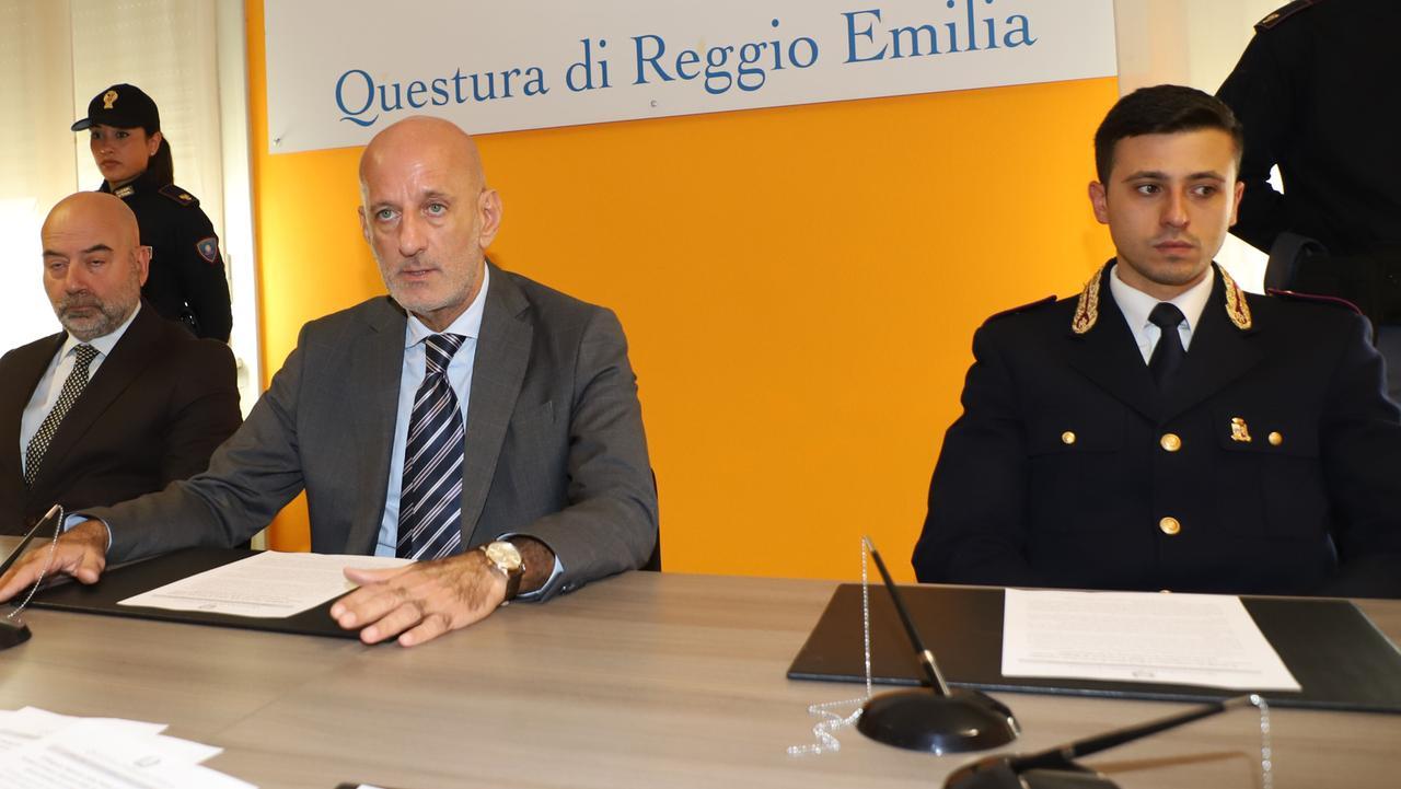 Il questore di Reggio Emilia dopo il fermo del 22enne per terrorismo: «Il pericolo era imminente: intervenuti prima che agisse»