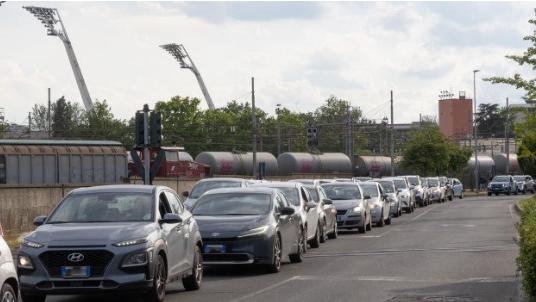 Tangenziale, oltre al danno la beffa. Lunedì riaprirà solo a una corsia