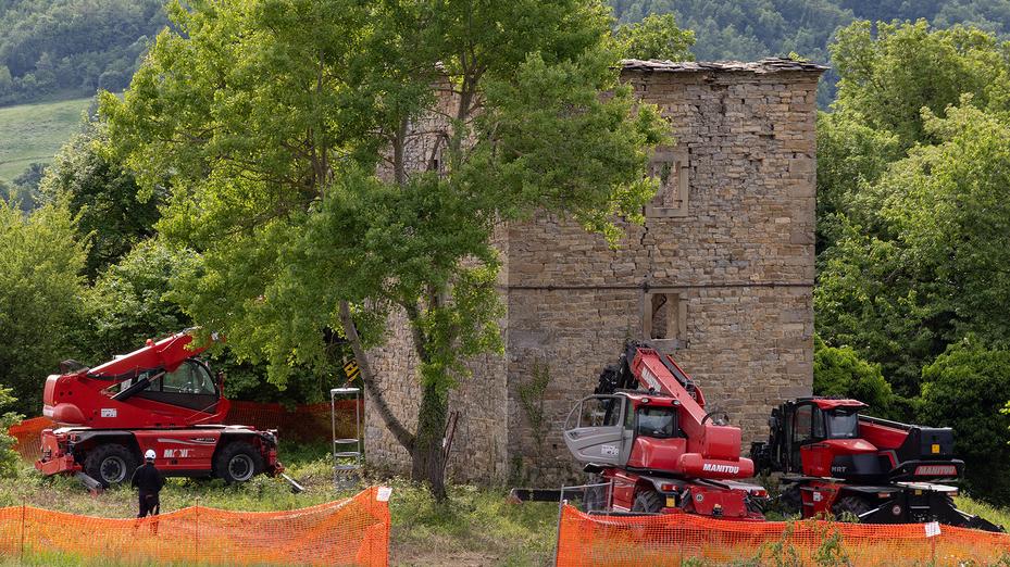Il recupero dei resti di Daniela Ruggi nella torre di Pignone a Vitriola