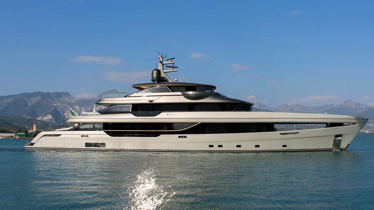 Un esemplare di Admiral Panorama 50m