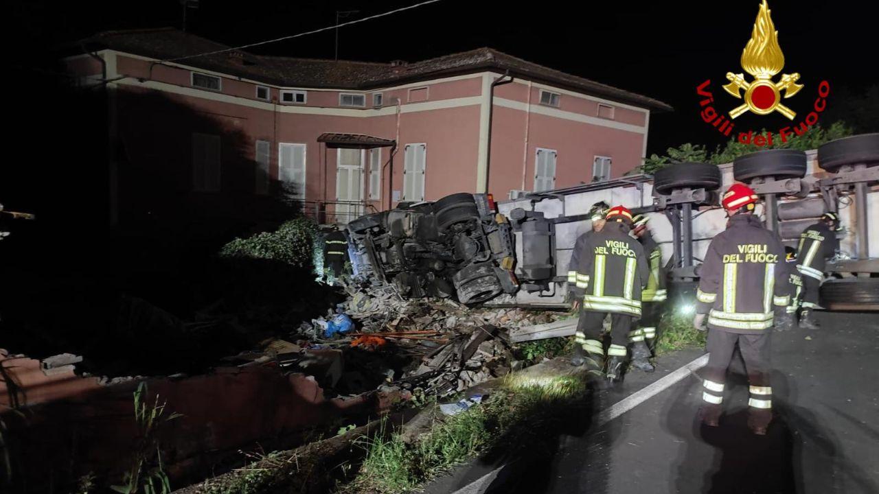 
	L'intervento dei vigili del fuoco

