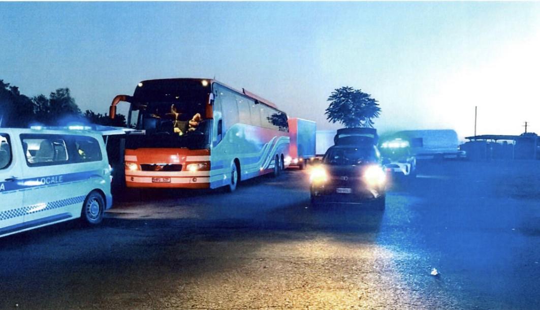 Trasporti abusivi dalla Moldavia: la polizia locale ferma tre furgoni