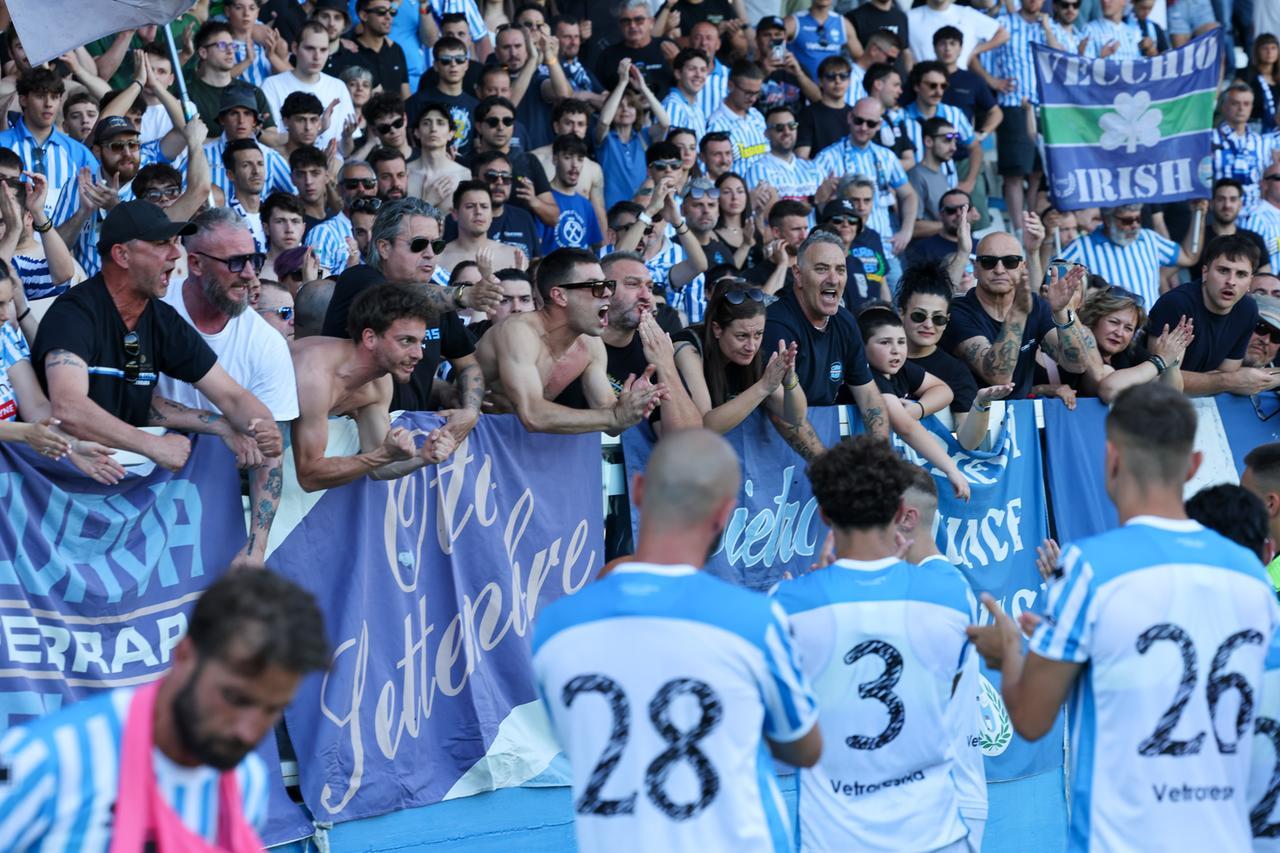 Ars et Labor, solo 400 biglietti per la semifinale di ritorno e la Ovest organizza la trasferta senza ticket