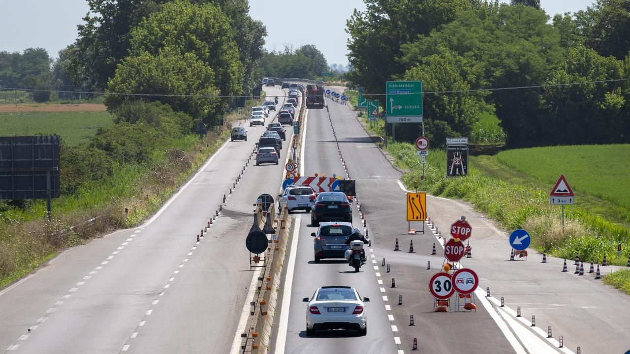 Cantieri sulla Super Ferrara-mare, stop ai lavori per il ponte del 2 giugno e quando finiranno