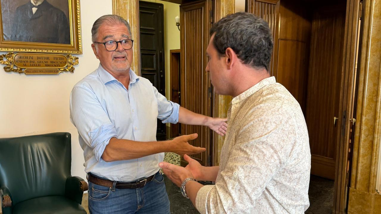 Ferrara, sindaco Fabbri denunciato per intimidazione: la Digos chiama tre consiglieri