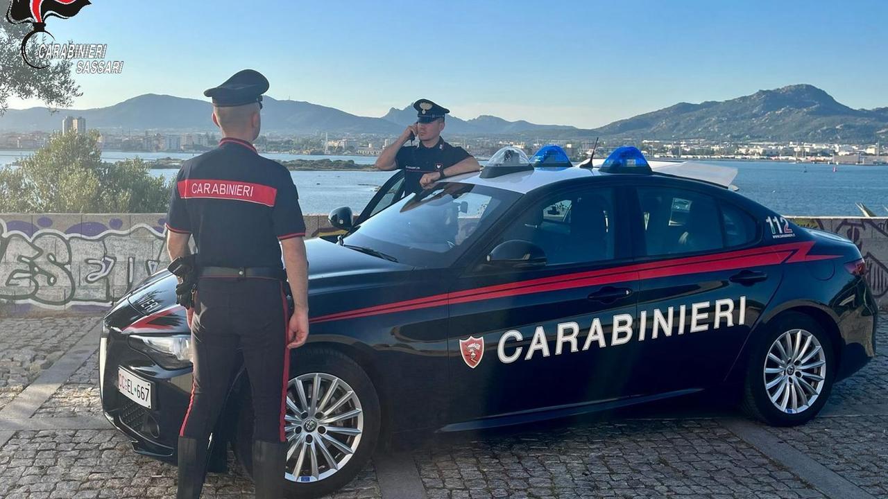 Maltrattamenti, rapina e tentato sequestro di persona: arrestato un uomo