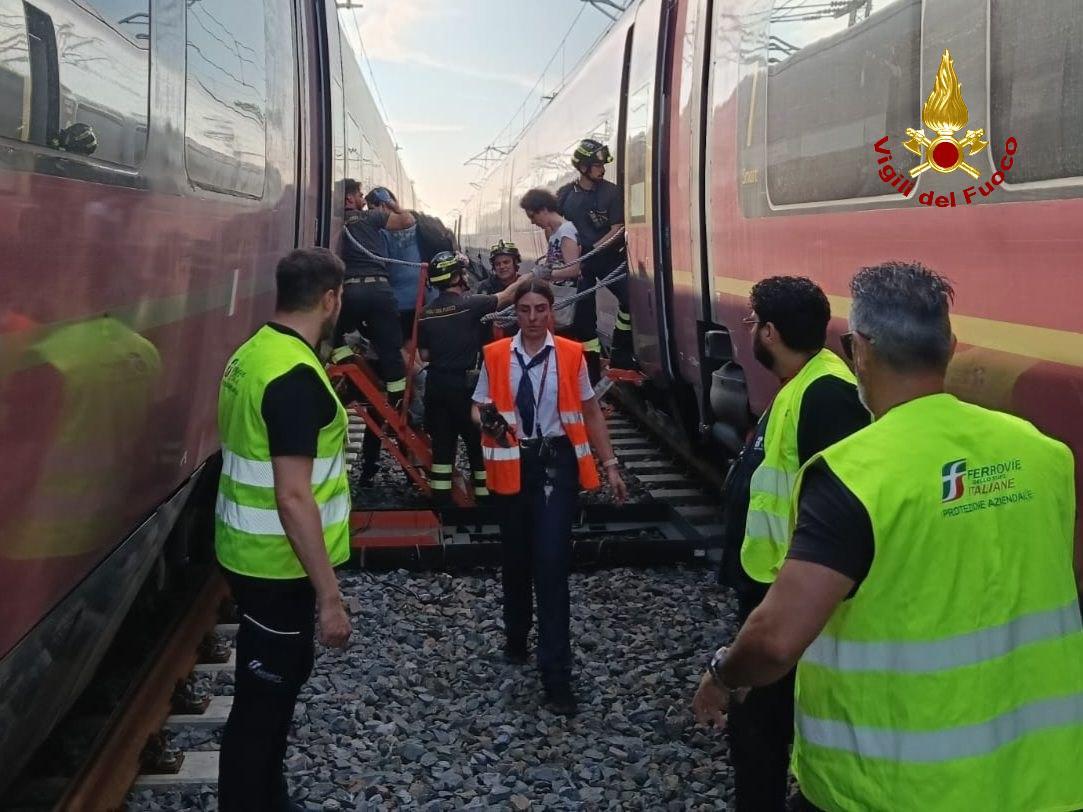 Alta velocità, l’odissea dei 437 passeggeri del treno Italo a Reggio Emilia: bloccati per 2 ore a 40 gradi per un guasto