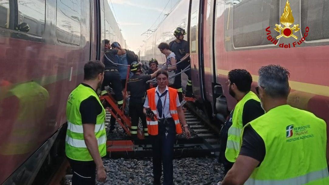 Alta velocità, l’odissea dei 437 passeggeri del treno Italo a Reggio Emilia: bloccati per 2 ore a 40 gradi per un guasto