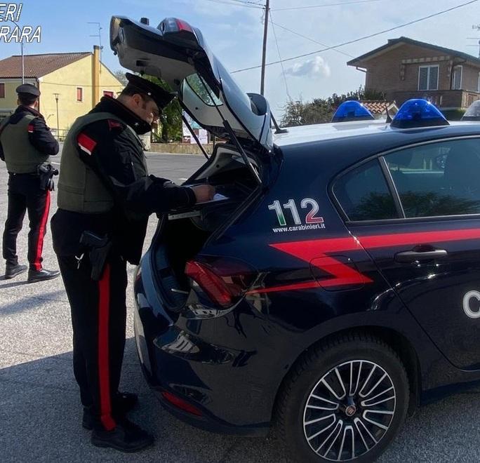Picchiata dal marito a Tresignana: «Aiutatemi, mi riempie di botte»