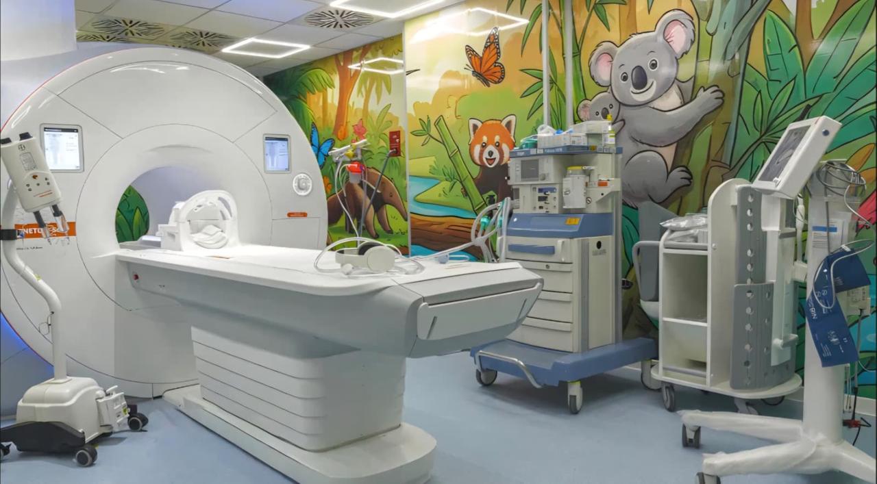 Al Microcitemico inaugurata la nuova risonanza magnetica pediatrica: tecnologia e intelligenza artificiale per i piccoli pazienti