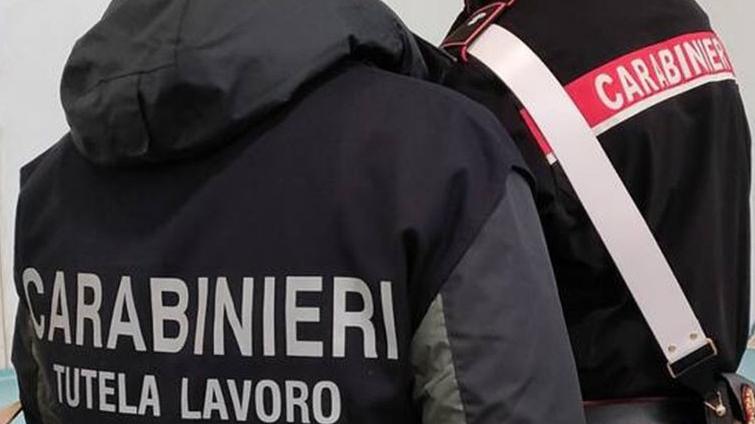 Blitz notturno in un locale a Cavezzo: 7 lavoratori in nero e violazioni sulla sicurezza, attività sospesa e maxi-multa