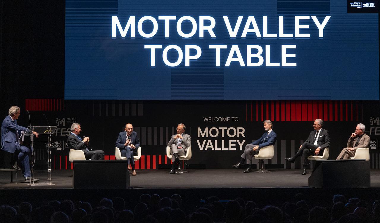 
	Motor Valley top table con Dallara, Ducati, Ferrari, Lamborghini, Maserati e Pagani

