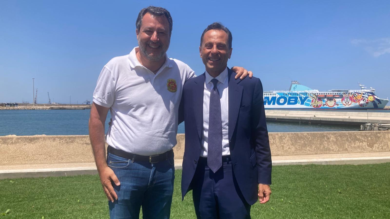 Il ministro Salvini a Porto Torres: «Crociere, diporto e industria per rilanciare la città»