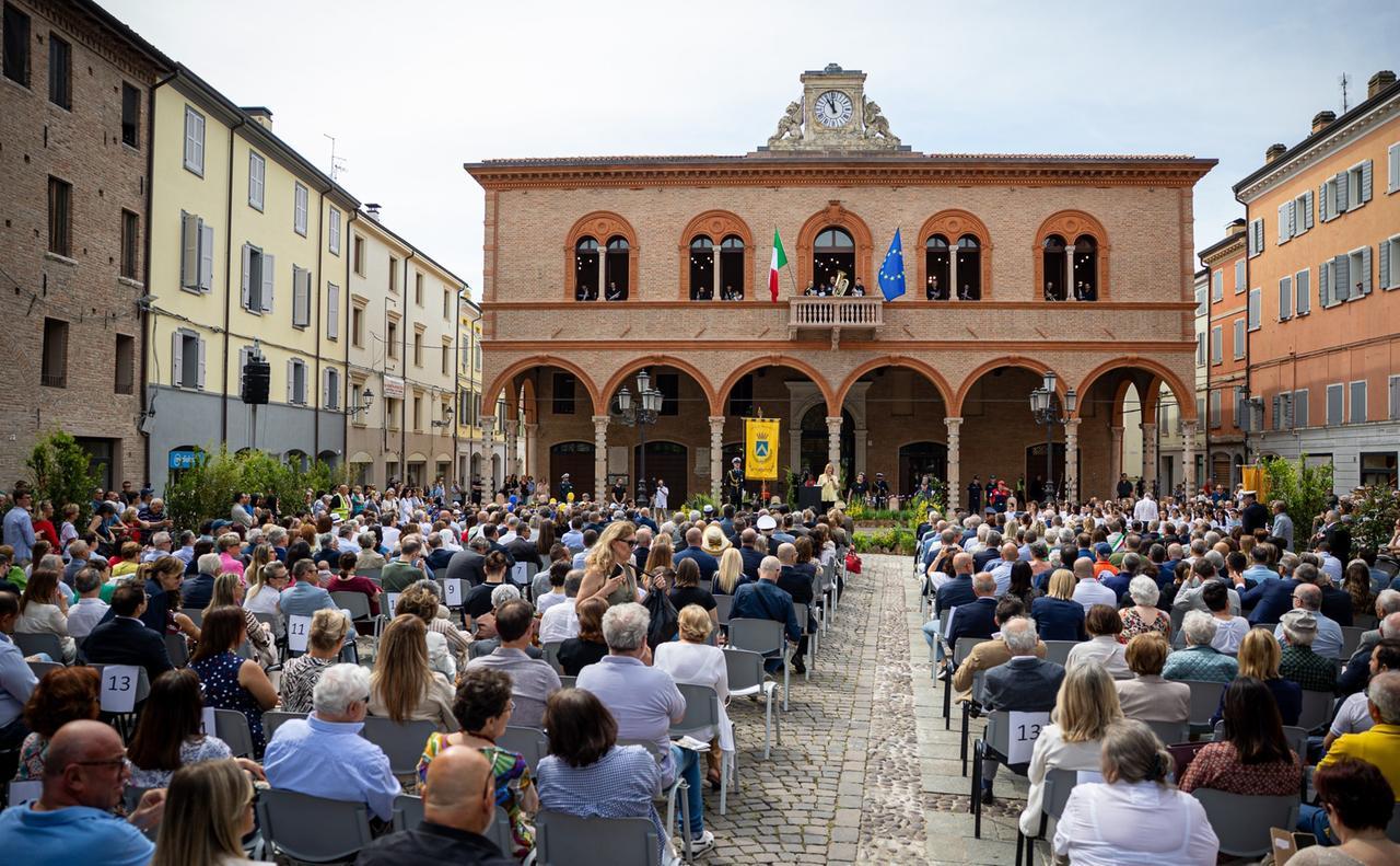 Quattordici anni dopo il sisma Mirandola ritrova il suo Municipio storico