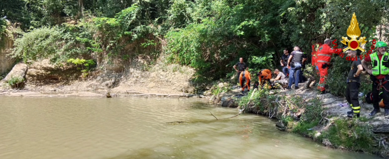 Reggio Emilia, ragazzino disperso dopo un tuffo nel Crostolo a Rivalta: ricerche in corso