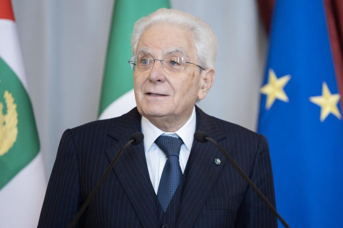 Sub morti alle Maldive, Mattarella conferisce l’onorificenza ai sommozzatori che hanno recuperato i corpi