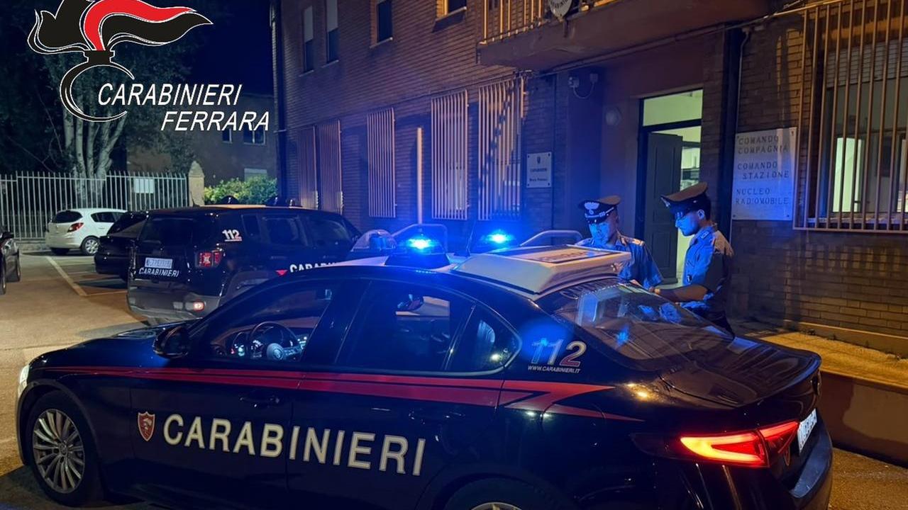 Lido degli Estensi, nipote occupa la casa al mare della nonna e butta via le sue cose