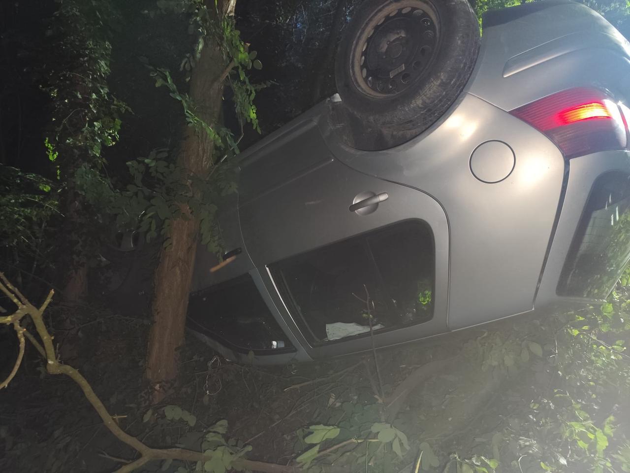 Auto nel fosso a Santa Bianca, all’arrivo i soccorritori non trovano nessuno
