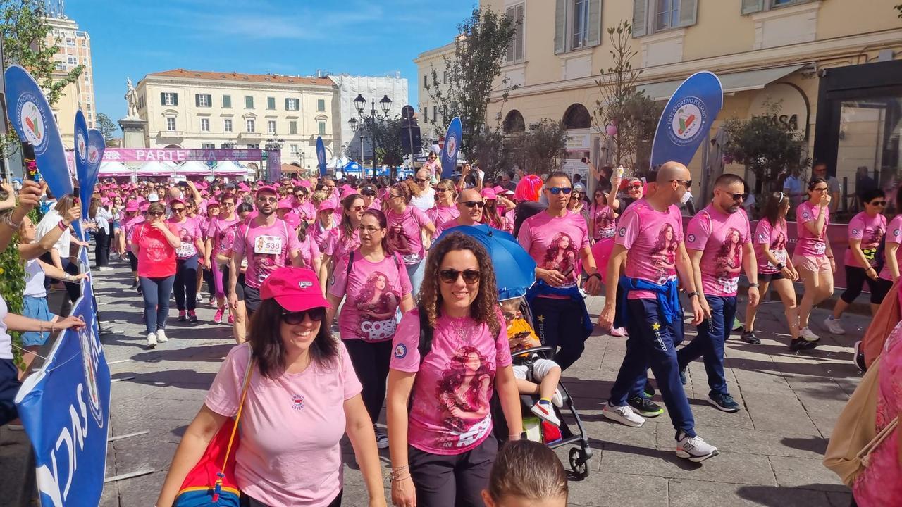 La Corsa in rosa a Sassari: donne e uomini insieme contro la violenza – VIDEO