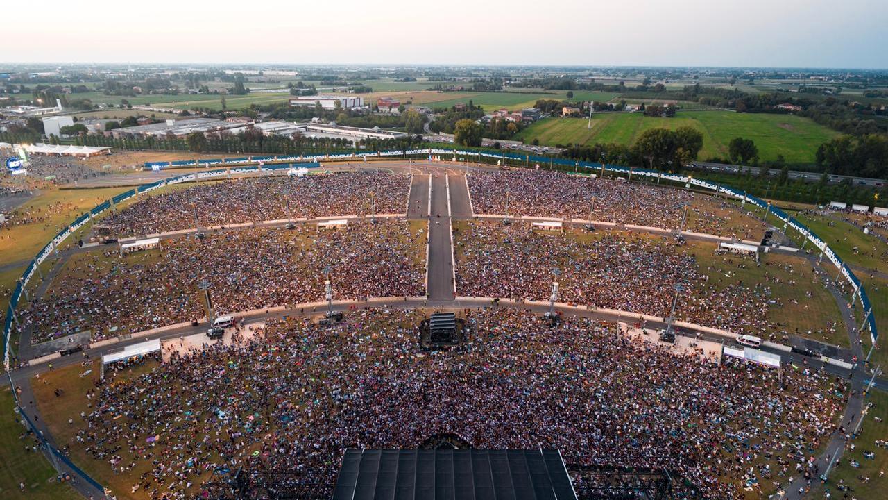 Stop ai concerti di Travis Scott e Kanye West a Reggio Emilia: come richiedere il rimborso dei biglietti