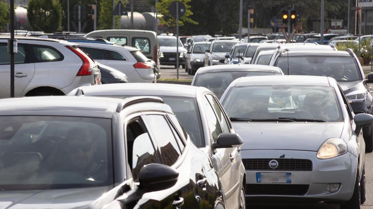 A Modena ogni anno 42 ore perse imbottigliati nel traffico