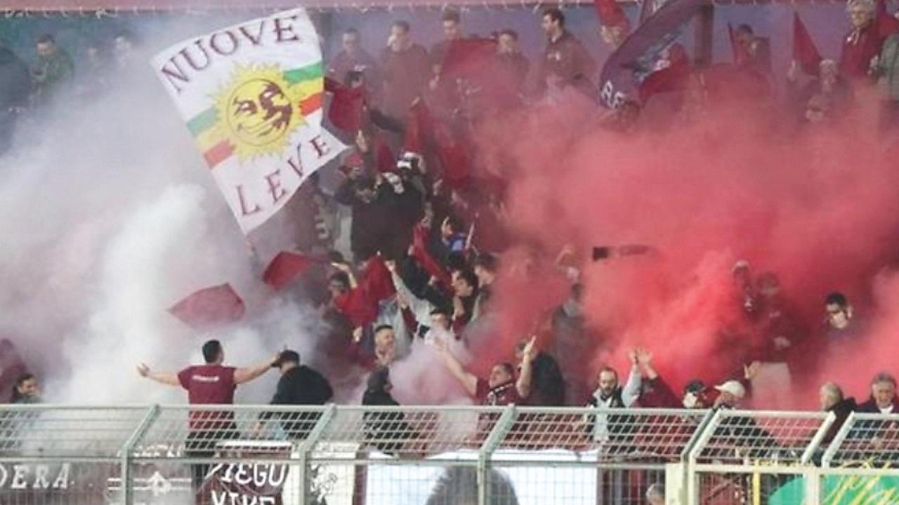 
	I tifosi del Pontedera

