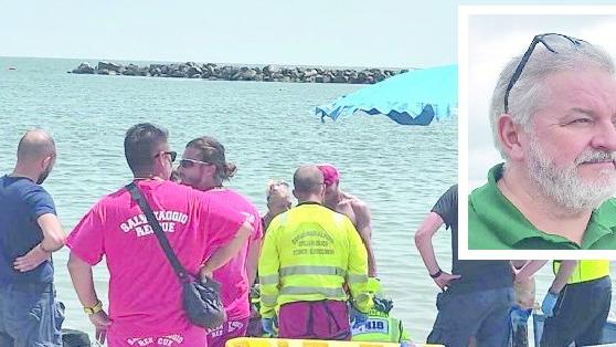 Malore fatale mentre fa il bagno in mare: chi era Stefano Benati, morto a 69 anni davanti a moglie e figlia
