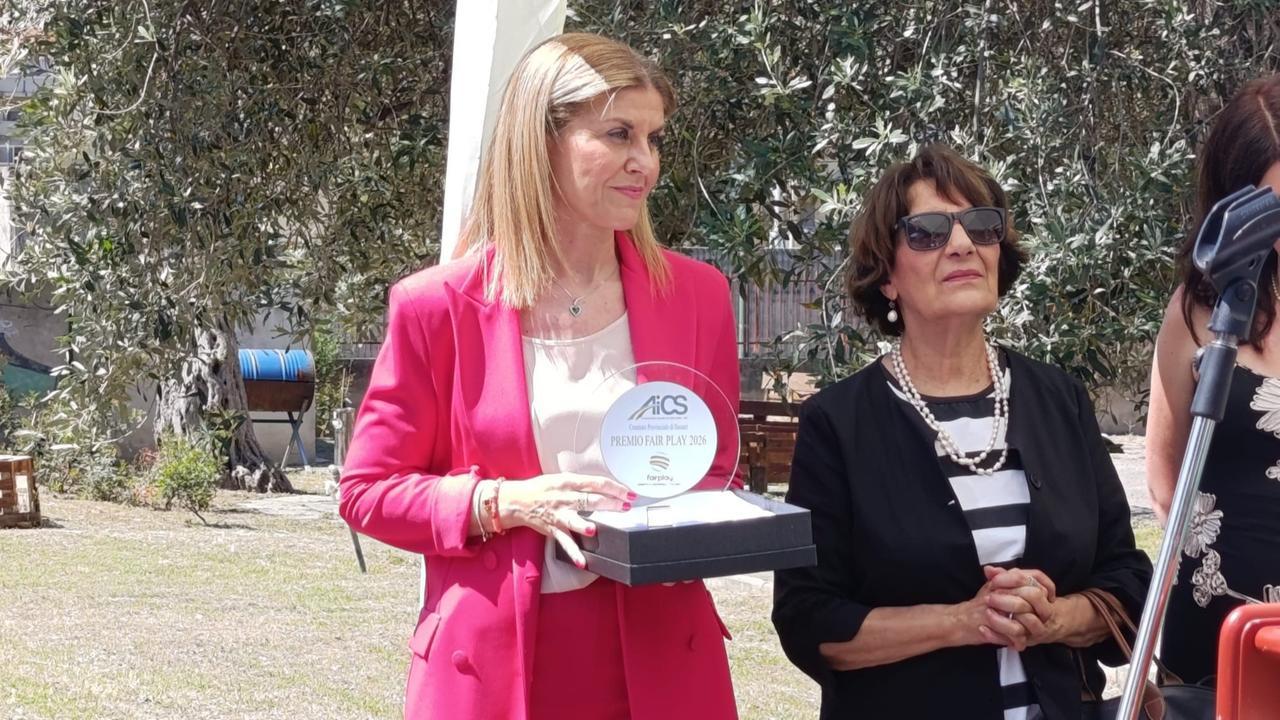 Correttezza, equilibrio e lealtà: la giornalista Nadia Cossu premiata a Sassari