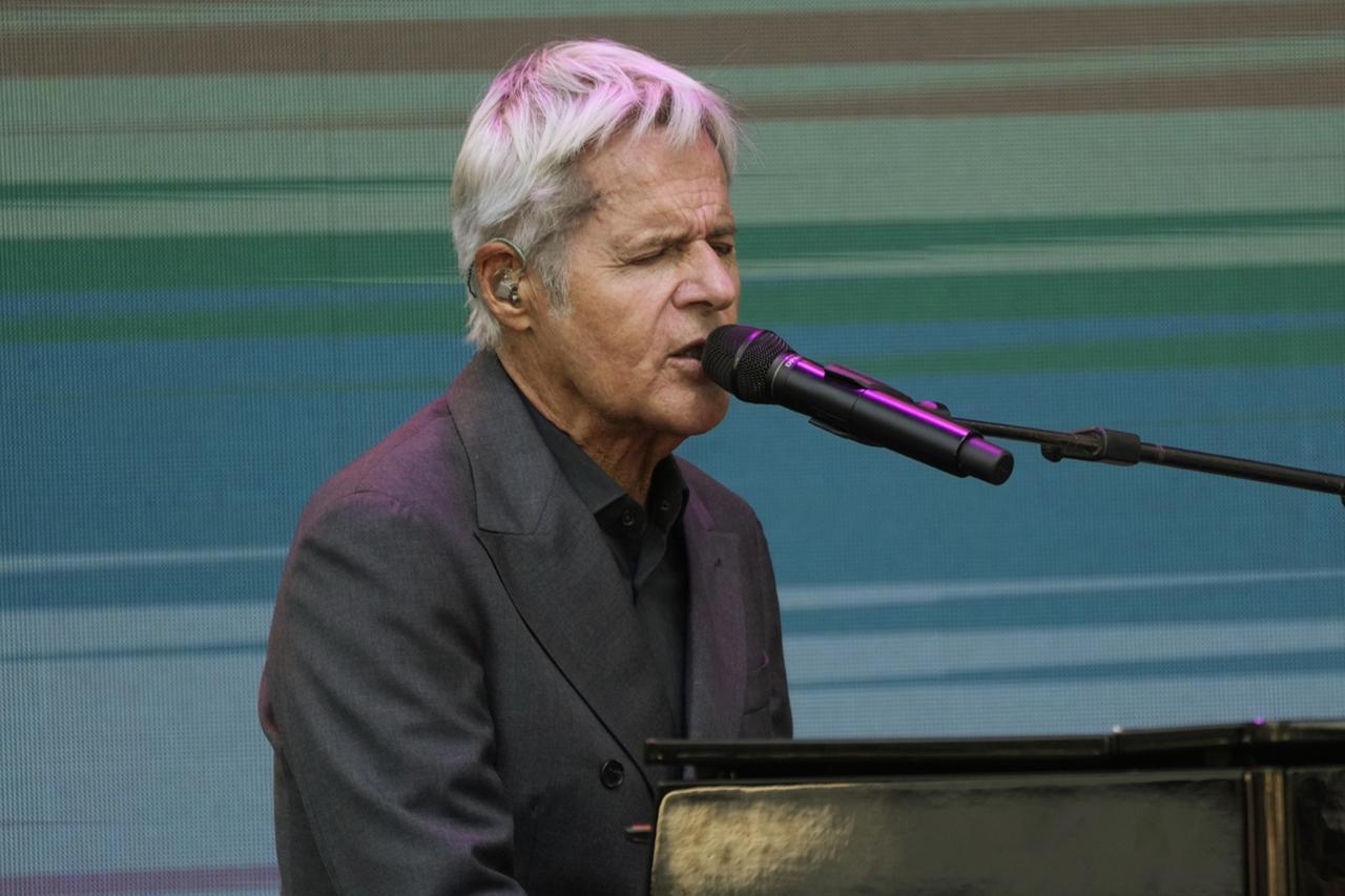 
	Claudio Baglioni

