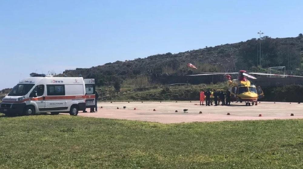 
	L'ambulanza della Svs di Capraia con l'elisoccorso "Pegaso"

