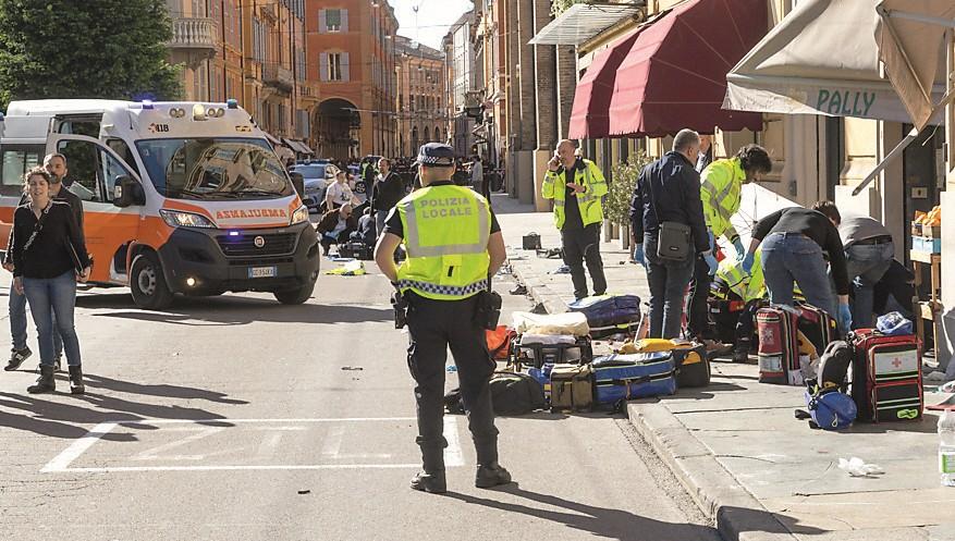 Aiuto psicologico dopo la strage: supporto per 48 persone. Ci sono anche bambini e adolescenti