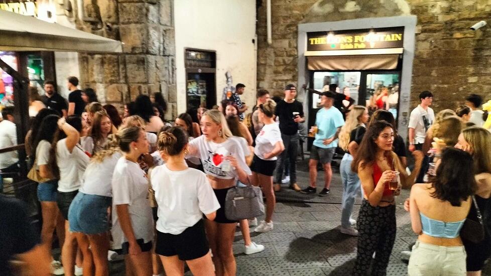 Un’immagine di movida in zona Santa Croce