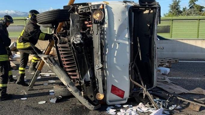 Lucca, schianto mortale sull’A11: chiuso e poi riaperto il tratto verso Pisa – Gli aggiornamenti