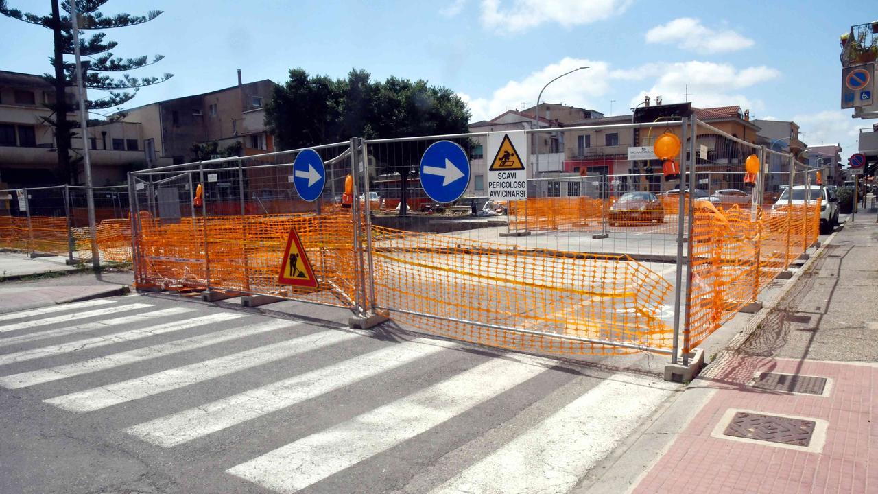 Strade chiuse e lavori fermi: la protesta dei residenti