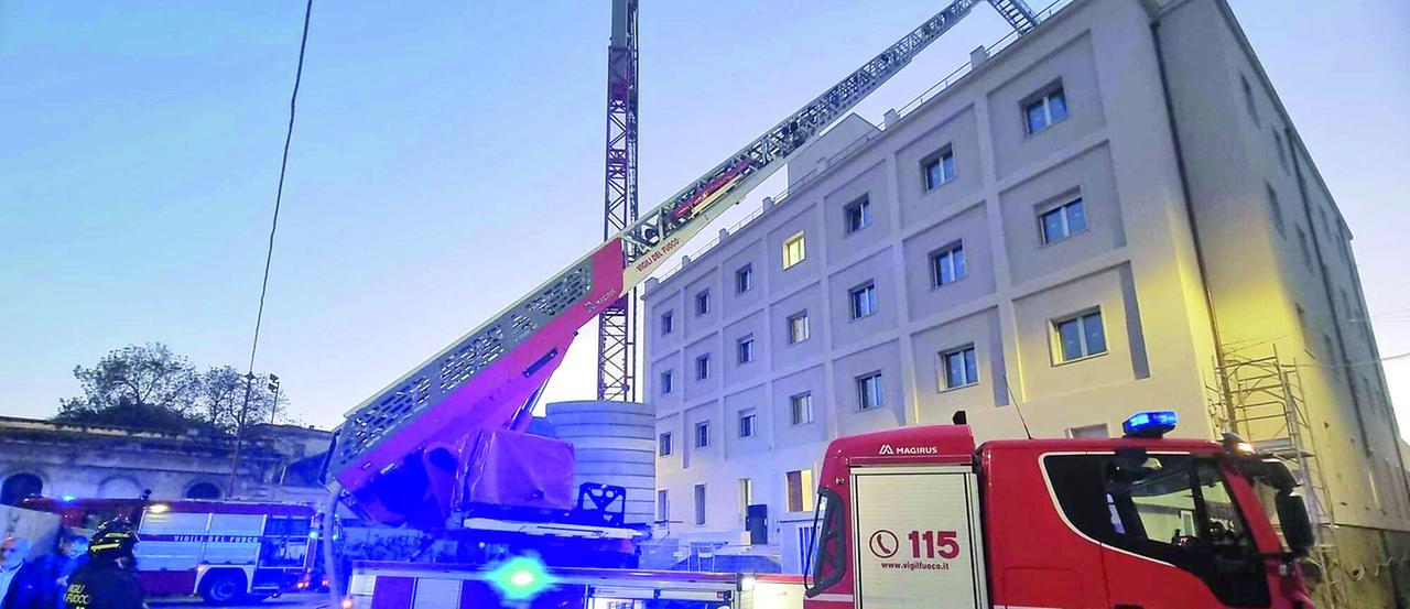 Sassari, riparte il cantiere dell’ex hotel Turritania: dall’incendio ai due mesi di stop – Ecco quando finiranno i lavori