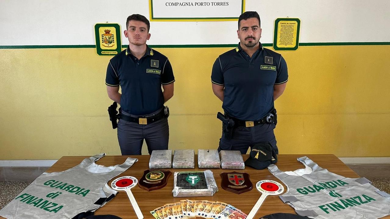 Sbarca a Porto Torres con 6 chili di cocaina: arrestato un uomo – Cosa sappiamo