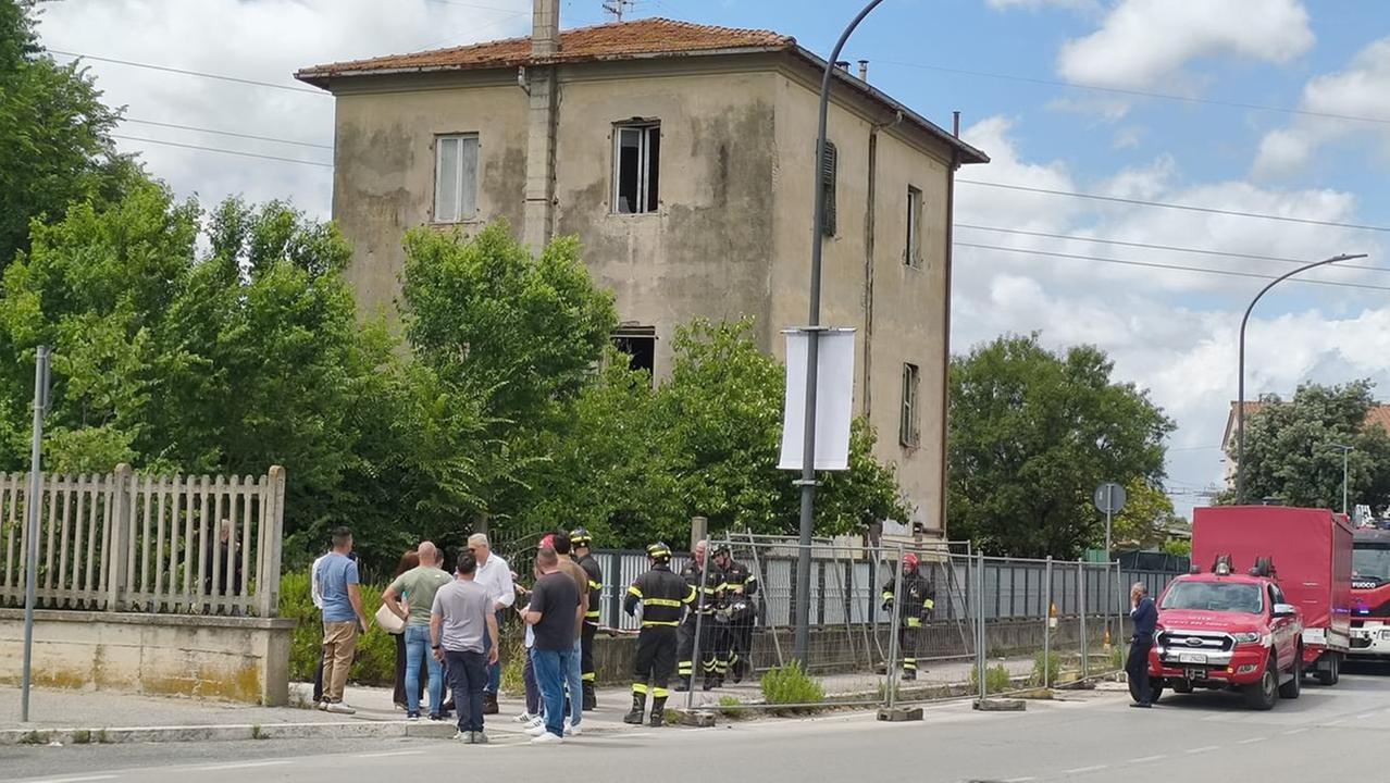 Il palazzo (foto Agenzia Bf)