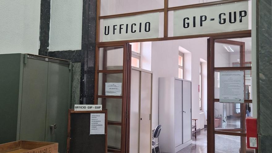 Sassari, nessuna violenza sessuale sulla panchina: assolto un insegnante 50enne